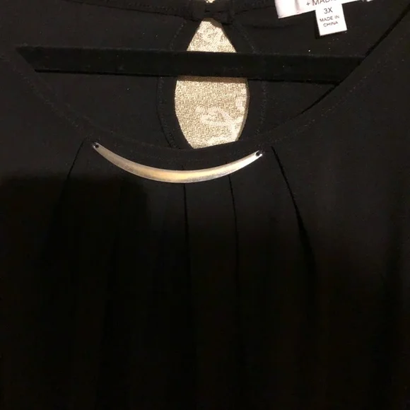 Black top (89/Madison) - Picture 2 of 2